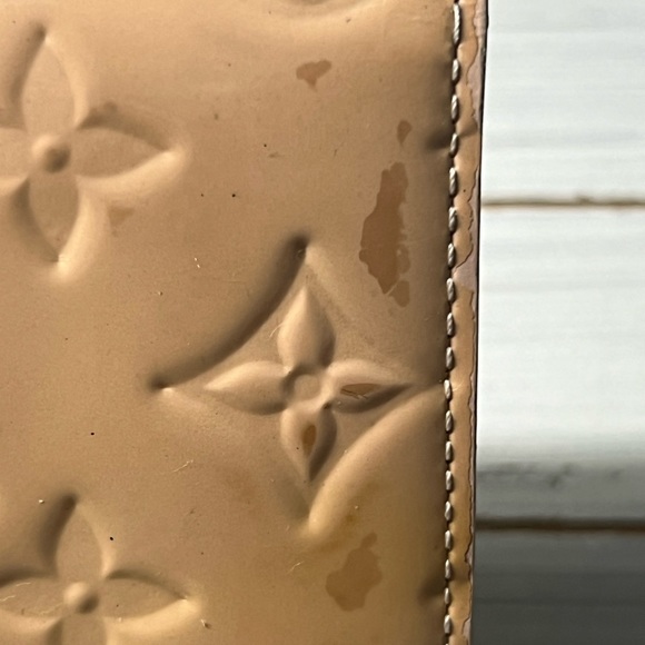 GENUINE LOUIS VUITTON Monogram Vernis Sarah Wallet - Picture 4 of 6